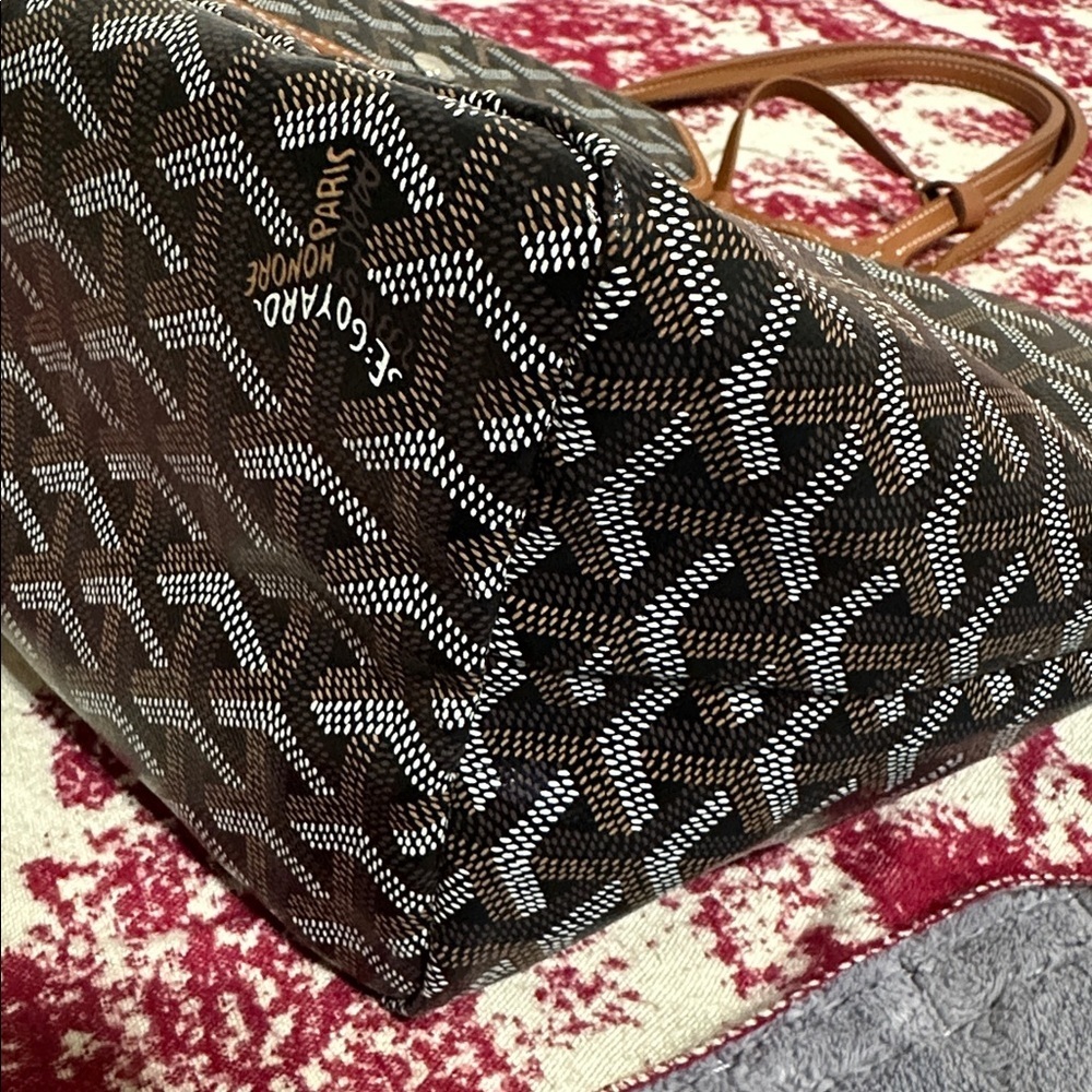 Goyard Tote Bag with Pouch - Picture 5 of 15